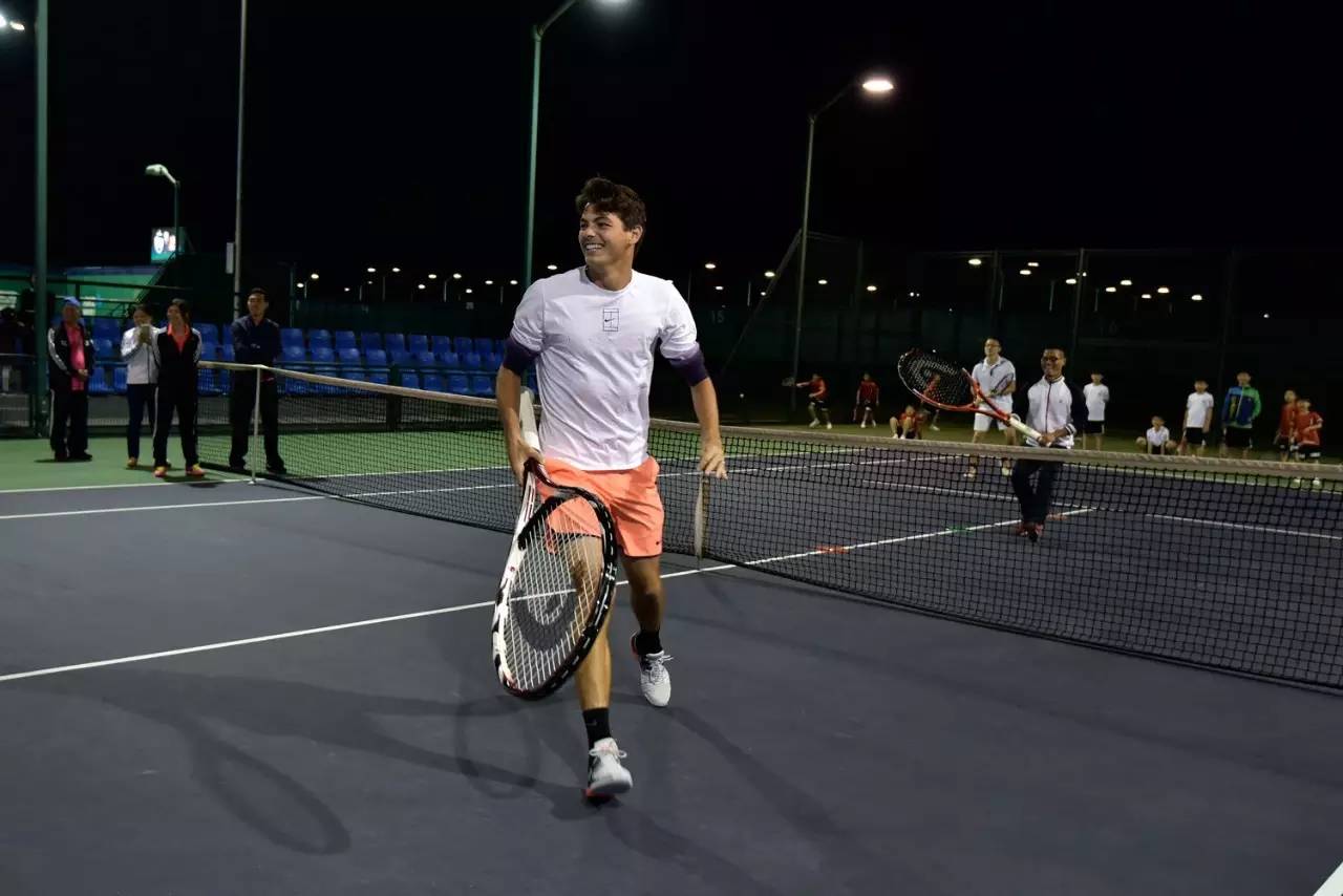 不是昙花一 不是昙花一