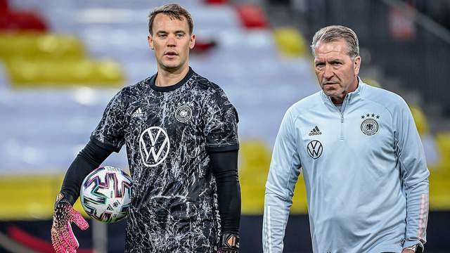 布希球场的 布希球场的